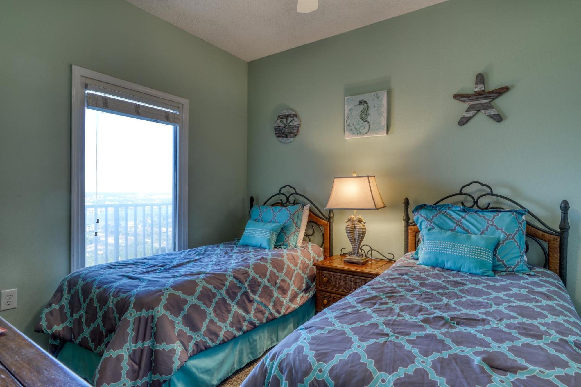Tidewater Condominiums Ориндж Бийч Стая снимка