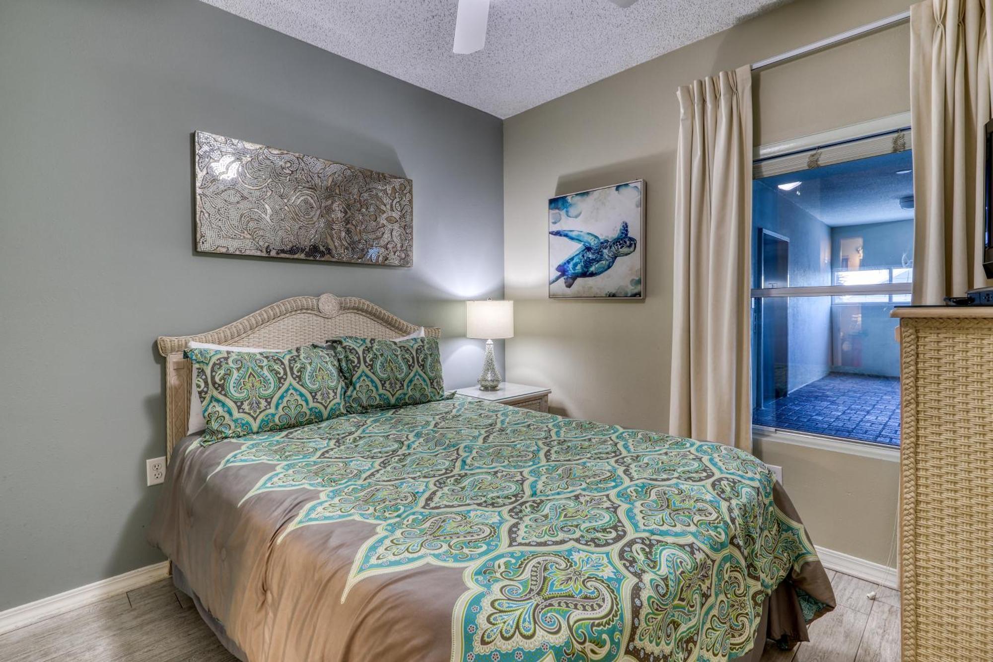 Tidewater Condominiums Ориндж Бийч Стая снимка
