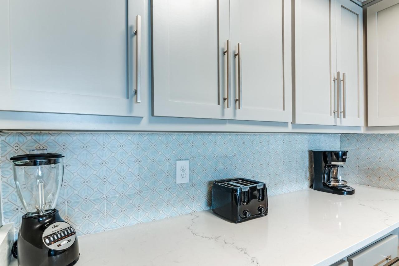 Tidewater Condominiums Ориндж Бийч Екстериор снимка